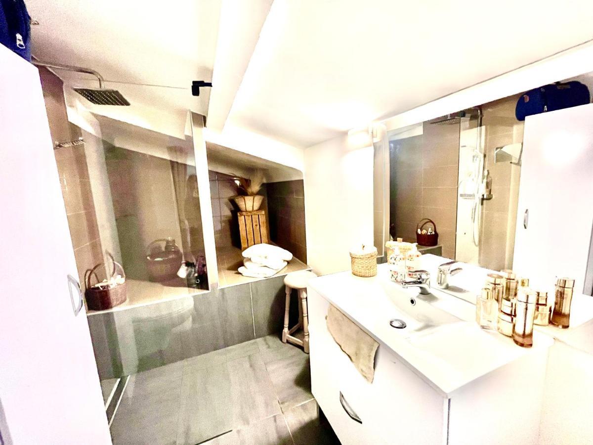 Loft Atypique Au Milieu Des Champs Apartment Tourrettes Exterior photo
